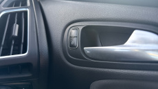 Ford Focus 1.0 EcoBoost 125 Titanium 5dr Petrol Hatchback